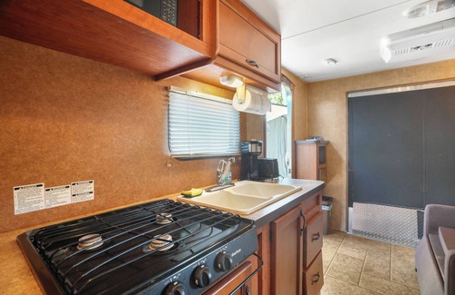 Old Seminole Heights Apartamento | Charming Stay w/ Pool & Grill