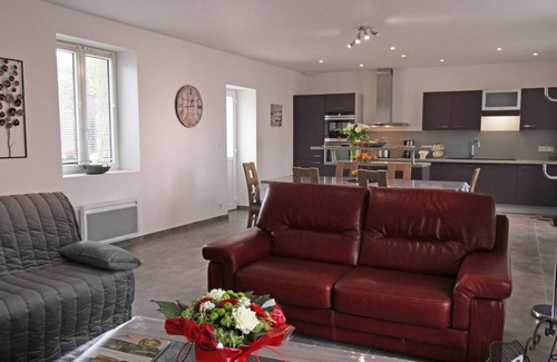 Brillevast Cabaña | Casa rural con jardín privado, cerca del mar y equipada con chimenea