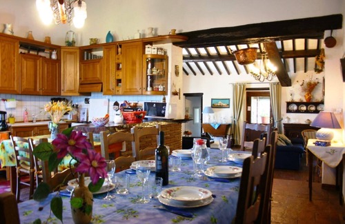 Monte del Lago Villa | Antigua casa de campo de piedra con jardín privado y piscina, conexión a internet. Vista panorámica sobre el