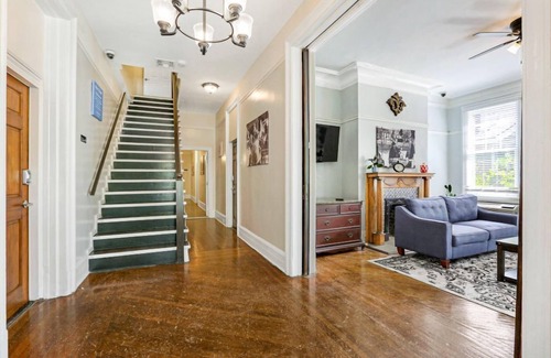 Mid-City Hotel | Acogedor y fácil en Budget Express Studios