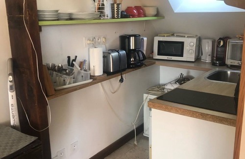 Courcerault Apartamento | Charming studio in 17th century farmhouse on working horse farm