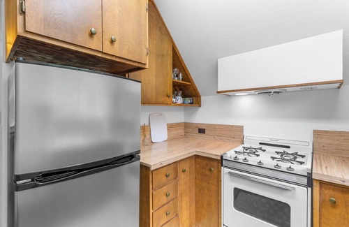 Los Gatos Apartamento | Charming studio in marvelous Los Gatos with WiFi, AC