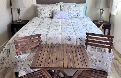 Enterprise Apartamento | Charming Studio on Edge-of-Town "Farm-ette"