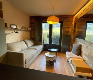 Praz-sur-Arly Apartamento | Charming studio with terrace and garden