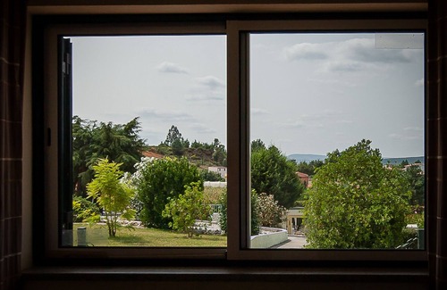 Coja Casa | Encantador complejo de verano para hasta 20 personas con piscina, cerca de la Serra da Estrela