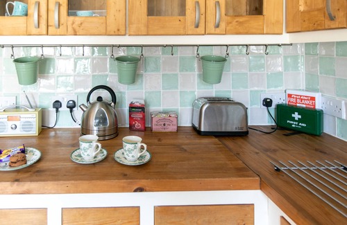 Forsbrook Casa | Charming terraced cottage close to Alton Towers