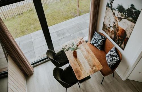 Balkbrug Casa | Charming Tiny House Getaway with Terrace