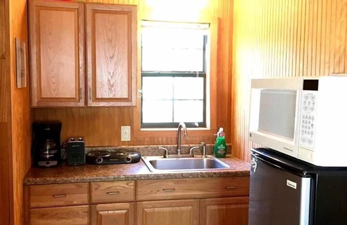 Mason Cabina | Charming Tiny House Rental in Texas Wine Country