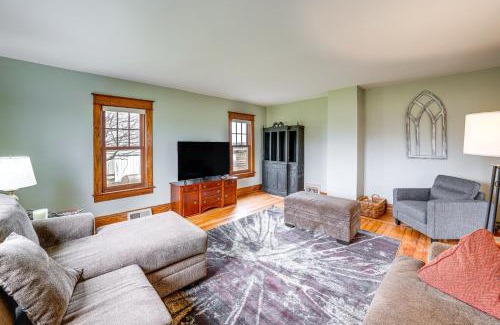 Blackstone Casa | Charming Tonica Farmhouse with Private Yard!