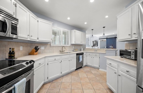 Palm Valley Casa | Charming Townhome with Patio, Firepit- Close to Golf + Beach