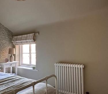 Shrewsbury Casa | Charming Townhouse Retreat