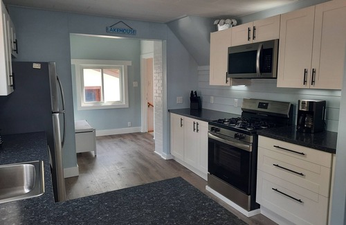 Battle Creek Cabaña | Charming, updated 3-bedroom cottage on Fine Lake