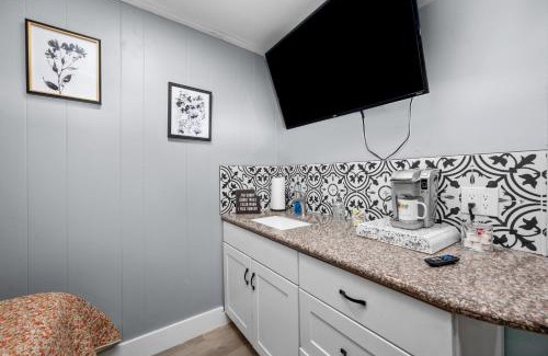 Neartown Apartamento | Charming Urban Studio Near Rice University & Museum District