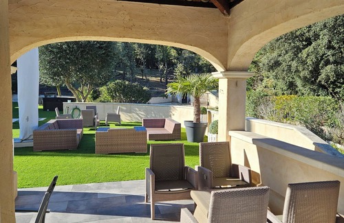 Mimet Villa | Charming villa 4/5 pers with swimming pool near Aix en Provence and the sea