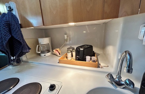 New Meadows Alquiler De Eote | Charming Yacht docked on the Little Salmon River Near Riggins