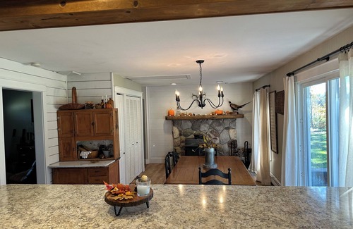 St. Clair Casa | Charming3bdrm cottage near town saint Clair river 194 close to the airport