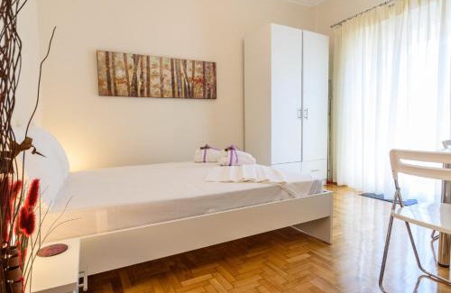 Ampelokipoi Apartamento | Charmy Petit Flat in Athens