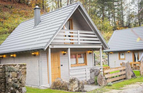 Uhrovske Podhradie Cabina | Chata pod hradom 2