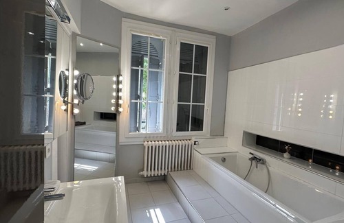 Saint-Genies-des-Mourgues Otro | Château Sainte Colombe de B 15 minutes from Montpellier and 30 minutes from the beaches
