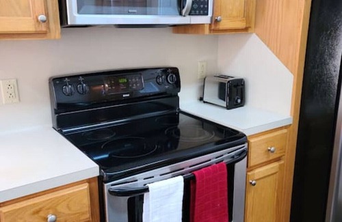 Pine Grove Apartamento | Chateau 18, spacious townhouse in Tickfaw, LA
