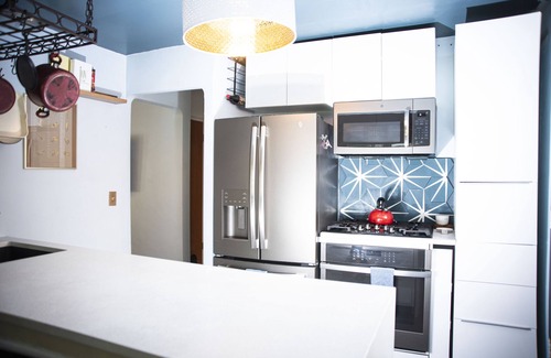 Roselawn Finance Casa | Château College Hill - Close to Bengals Stadium + Brink Brewing (Pet Friendly)
