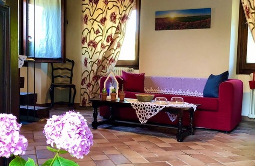 Novafeltria Casa | Chateau / Country House