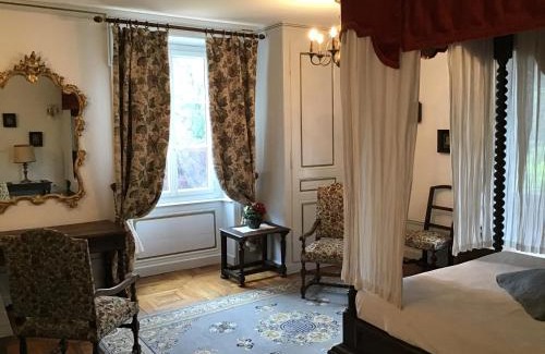 Fleurie Casa | Chateau de la Chapelle des Bois