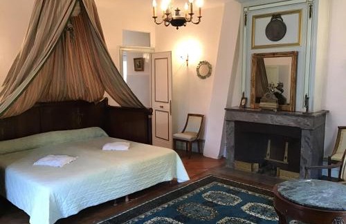 Fleurie Casa | Chateau de la Chapelle des Bois