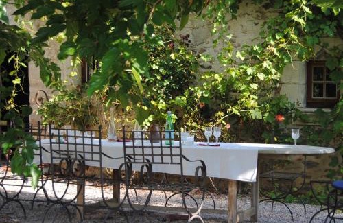 Chezelle Casa | Chateau de Montchoisy