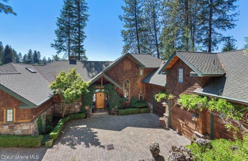 English point Casa | Chateau Lac Hayden-Lake Front Luxury w/ Boats & Polaris rentals, lots of toys