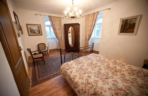 Polleur Casa | Chateau Neufays