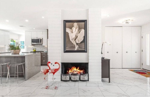 Araby Casa | Chateau Palm Springs – Stylish Mid-Century Home with Pool, Piano, Views & Citrus Trees