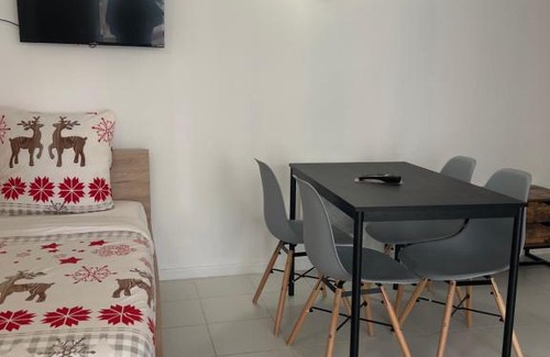 Palaiseau Apartamento | Chaudari Guest House
