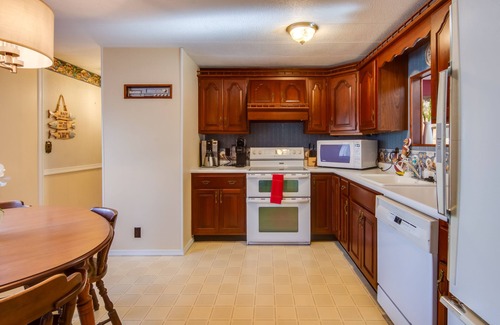 Mayville Cabaña | Chautauqua Lake Access: Waterfront Cottage w/ Dock