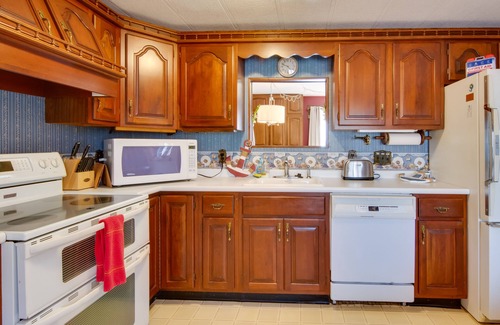 Mayville Cabaña | Chautauqua Lake Access: Waterfront Cottage w/ Dock