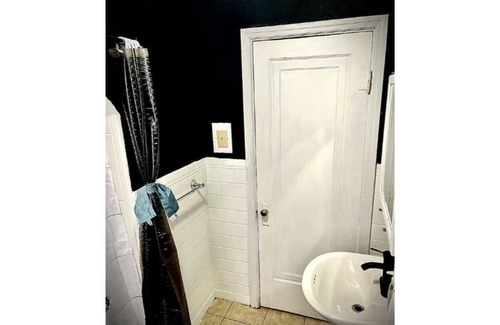Normandy Casa | Cheerful 1-bedroom, red brick, historic home