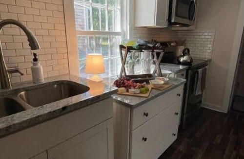 Edenton Casa | Cheerful 2-bedroom Edenton bungalow getaway