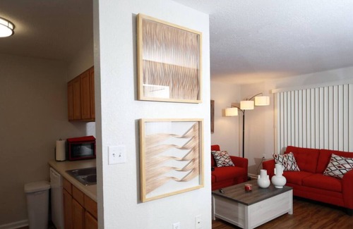 Tallahassee Apartamento | Cheerful 2 Bedroom Townhouse
