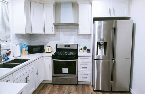 Monterey Park Casa | Cheerful 3-Bedroom house close to DTLA