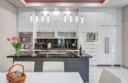 Tamalpais-Homestead Valley Villa | Cheerful 3-bedroom villa with indoor fireplace