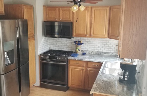 Walnut Grove Casa | Cheerful 4 bed home with large yard and patio near parksnear