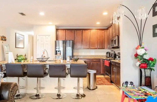 Marbella Casa | Cheerful 4-Bedroom Home, close to Disney