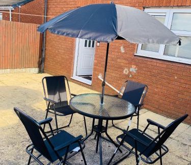 Doncaster Casa | Cheerful home near City Centre,Station& RaceCourse