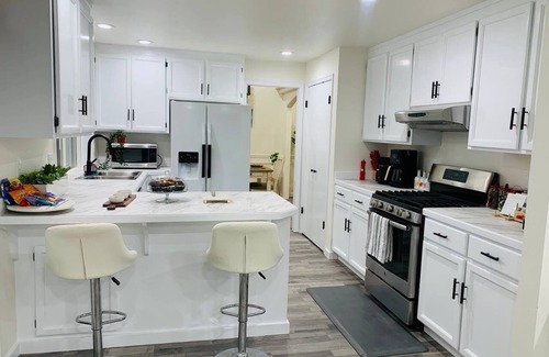 Lynnwood Casa | Cheerful house in Lynnwood