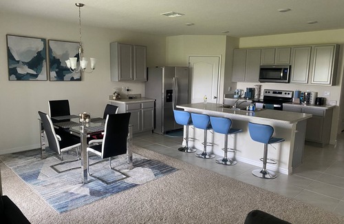 Cypress Gardens Casa | Cheerful New Construction Home