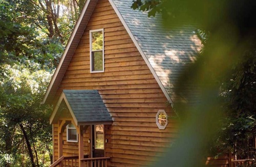 Rockbridge Cabina | Cheerful Two Bdrm Cabin With Hot Tub & Pet Friendly