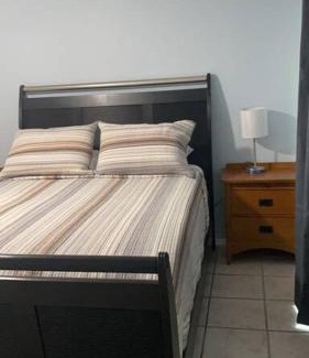 Meadow Woods Apartamento | cheerfull townhouse with pool