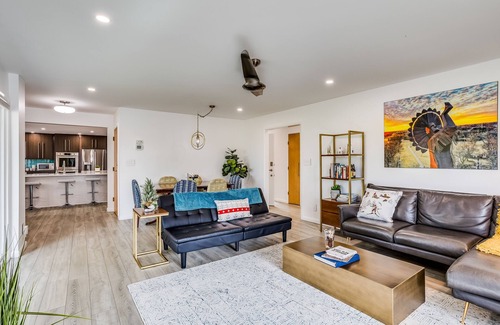 Wichita Casa | Chefs Kitchen-Pool & Spa-Games-Golf Course-Parks & Museums-Safe Neighborhood