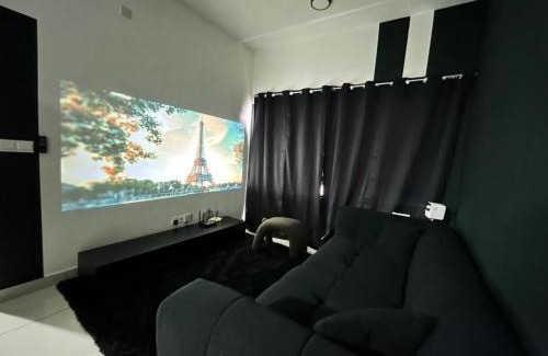 Kampung Bukit Dukong Apartamento | Cheras traders garden Black Lover trader square 2 bedroom , WI-FI , projector