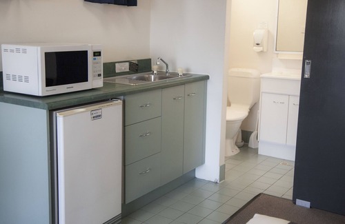 Chermside Hotel | Chermside Court Motel